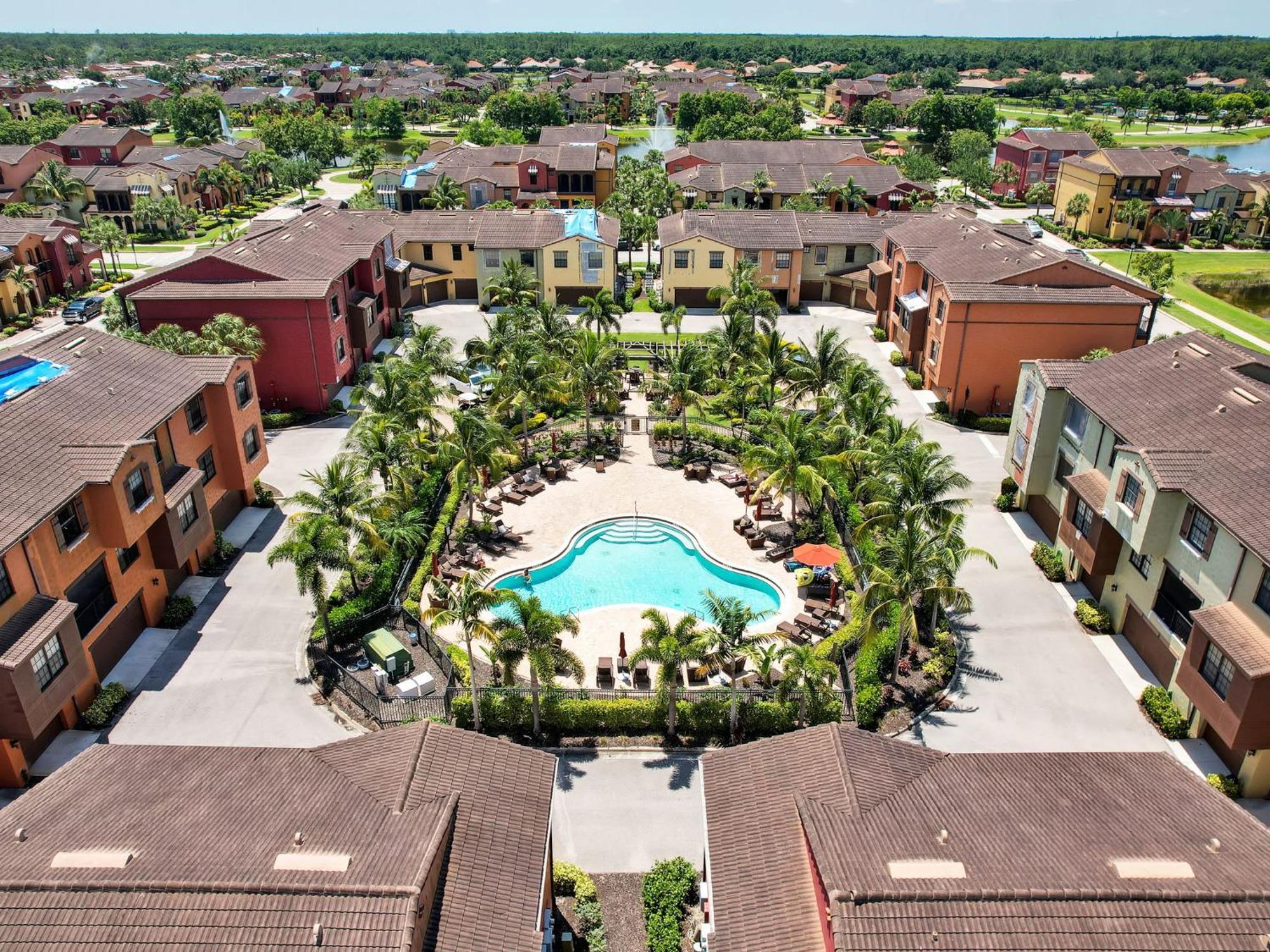 Luxury Paseo Townhome Pool Bars And Beaches Fort Myers Exterior photo